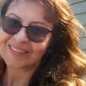 Meet your Posher, Maya-luisa